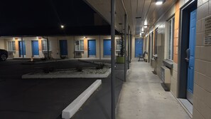 Exterior - Time Travel in Style: Experience Comfort in a Modern 1950s Motel Room (Medford)