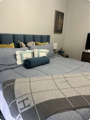 4 Schlafzimmer, Schreibtisch, WLAN, Bettwäsche