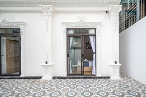 Deluxe Studio | Terrace/patio - Cozrum Homes - Selina Residence (Ho Chi Minh City)