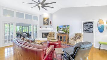 Smart TV, books, offices