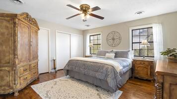 3 bedrooms, iron/ironing board, WiFi, bed sheets
