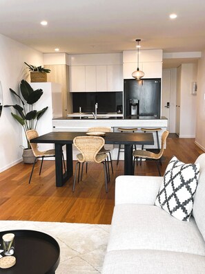 Smart TV, books