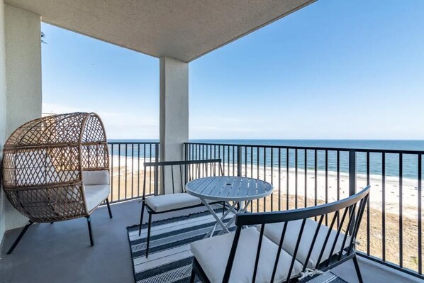 Property grounds - Stunning views, Beachfront 2 bed, 2 bath,  sleeps 8  in Orange beach, AL  (Orange Beach)