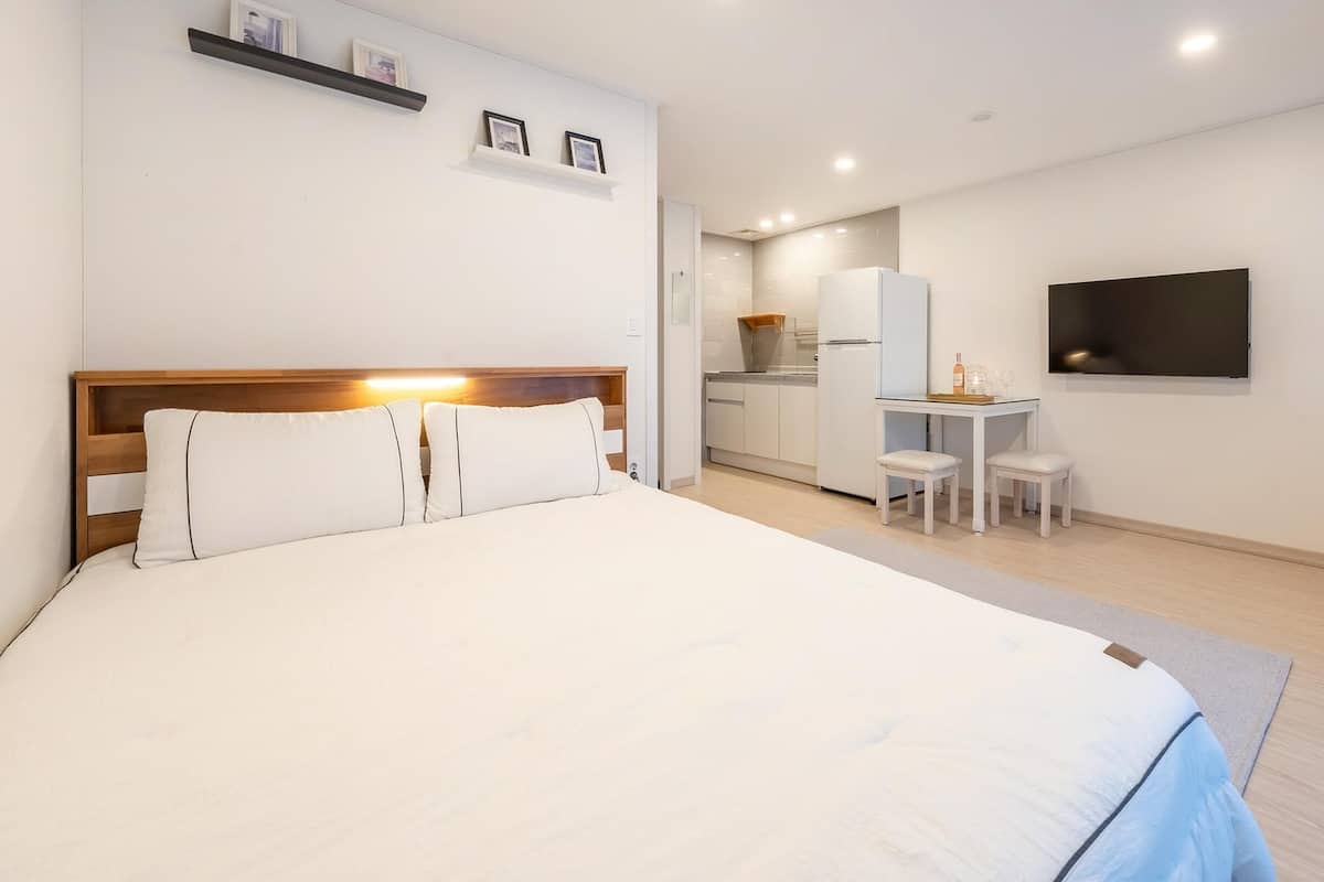 Basic Room, 1 Bedroom (204) | 1 bedroom, free WiFi
