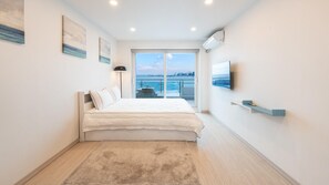 Basic Room, 1 Bedroom (301) | 1 bedroom, free WiFi - Goseong Badasga per Osyeonbyu Pension (Goseong)