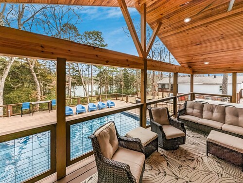 Choctaw Bay Getaway ~ lakefront + pool