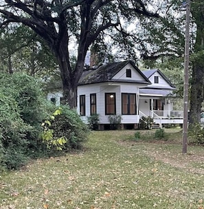 Exterior - Adelines Bed and Breakfast  (Coushatta)