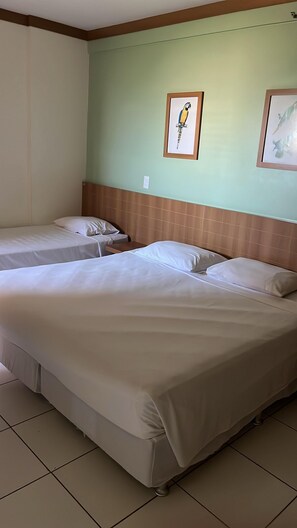 1 bedroom, desk, laptop workspace - Resort Dolphin Gran Hotel (Caldas Novas)