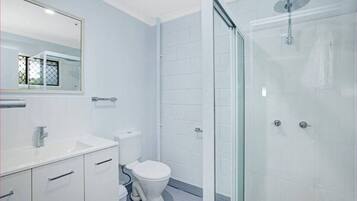 Shower, towels