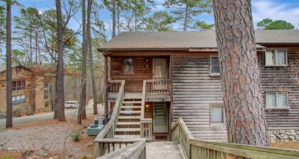 Crescent Cottage/12ESC Hosted by LOVR