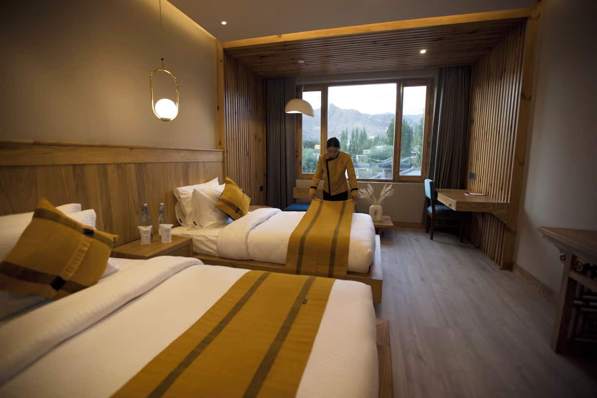 Shing Nang Premier Twin Room | 1 bedroom, laptop workspace, soundproofing, iron/ironing board