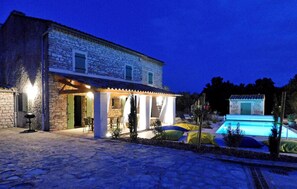 Exterior - Beautiful home in Orgnac-l'Aven (Orgnac-l'Aven)