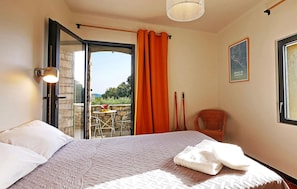 4 Schlafzimmer, Reisekinderbett, kostenloses WLAN, BettwÀsche