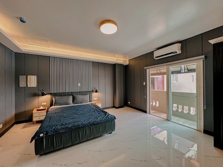 Standard Double Room, Balcony, City View | Desk, laptop workspace, blackout drapes, free WiFi. Clark CU Hotel