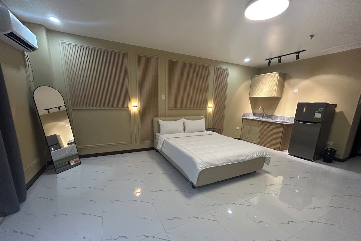 ห้องพรีเมียมดับเบิล, ระเบียง, วิวเมือง | โต  ๊ะทำงาน, พื้นที่ทำงานแบบใช้แล็ปท็อป, ผ้าม่านกันแสง, Wi-Fi ฟรี