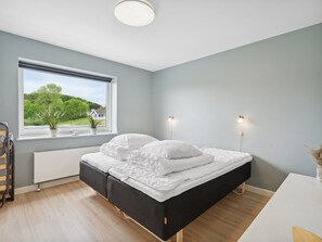 4 bedrooms, WiFi