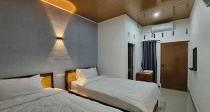 OYO 93709 Rose Inn 2