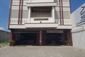Exterior - OYO 93709 Rose Inn 2 (Medan)