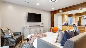 2 chambres, fer et planche à repasser, Wi-Fi gratuit, draps fournis