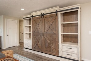 Interior - Gateway to Adventure - Cabin Nestled Below Hurricane Ridge (Port Angeles)