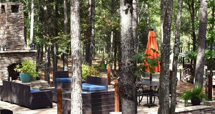 No Cleaning Fee at Blues On The Bend~Park Setting
