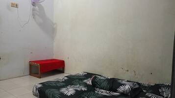 Economy Double Room | Free WiFi, bed sheets