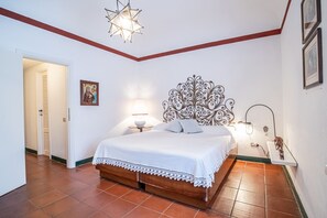 3 habitaciones, tabla de planchar con plancha y wifi 