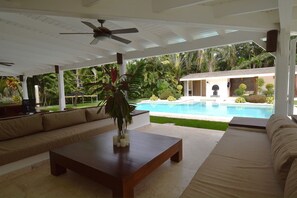 Pool - Seaside villa with housekeeping staff - Las Terrenas (Las Terrenas)