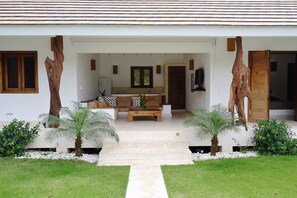 Exterior - Seaside villa with housekeeping staff - Las Terrenas (Las Terrenas)