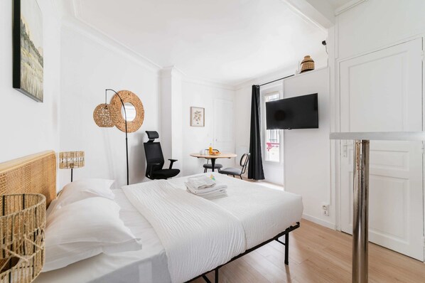 Strykejern/-brett, wi-fi og sengetøy