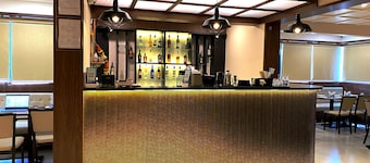 The Grand Sarovar Inn and Suites