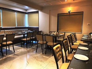 Frühstück, Mittagessen, Abendessen, indische Küche 