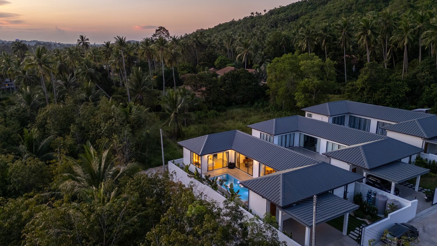 Photo - Modern 3 Bedroom Villa! KBR16