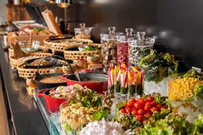 Tägliches Frühstücksbuffet (1650 JPY pro Person)
