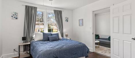 1 chambre, bureau, fer et planche à repasser, Wi-Fi gratuit