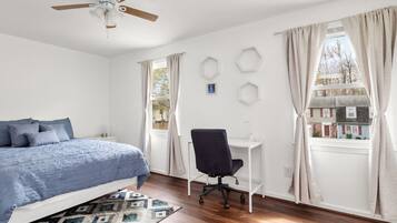 2 bedrooms, desk, iron/ironing board, free WiFi