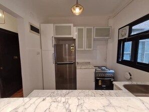 Private kitchen - Lovely Zamalek Apartment centrally located (Cairo Governorate)