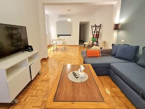 Living area - Lovely Zamalek Apartment centrally located (Cairo Governorate)