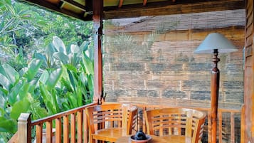 Hiên