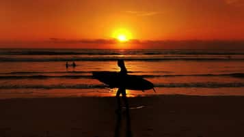 Beach nearby, white sand, free beach shuttle