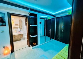 Suite estudio clásica | Tabla de planchar con plancha y wifi gratis