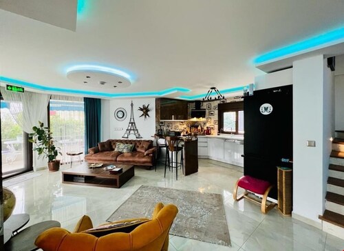 Ellawilla Suit House