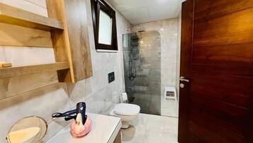 Classic Studio Suite | Desk, iron/ironing board, free WiFi