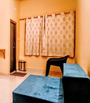 1 bedroom, desk, free WiFi