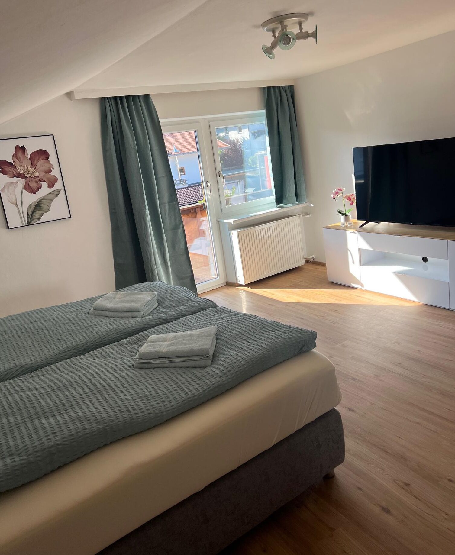 Apartamento, 2 quartos, sacada, vista para a montanha | 2 quartos, Wi-Fi de cortesia