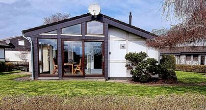 Bungalow Namenlos directly on the North Sea