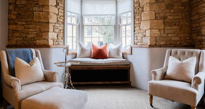 Pinkney House - a cottage that sleeps 6 guests in 3 bedrooms