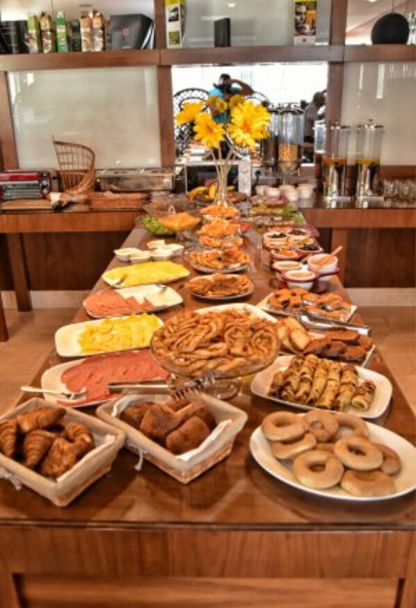 Petit déjeuner buffet compris tous les jours