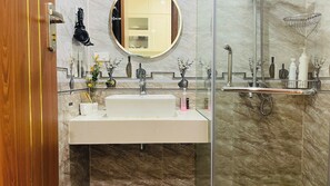 Bathroom - Vinhomes Green Bay-Studio Apartment (Hanoi)