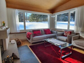 TV - Ferienhaus Tina by Interhome (Lenzerheide)